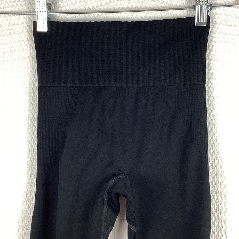 PINK Victoria’s Secret Ultimate Seamless Strappy Leggings - Picture 5 of 8